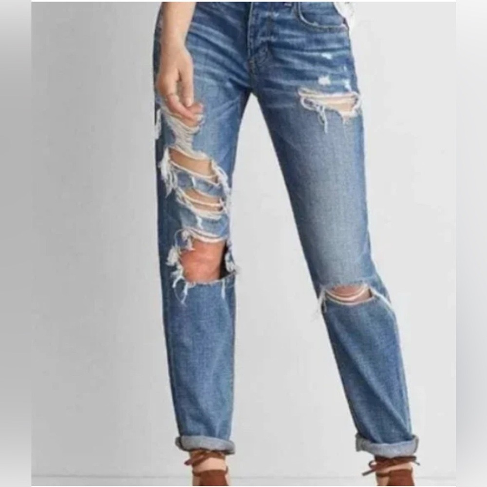 American Eagle Outfitters Tomgirl Distressed Denim Jeans‎ Women's 8